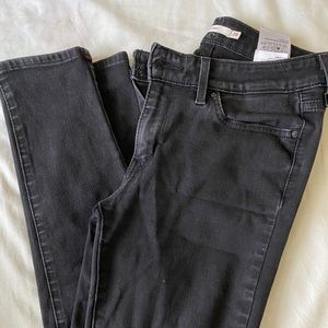 711 Skinny black jeans worn 28